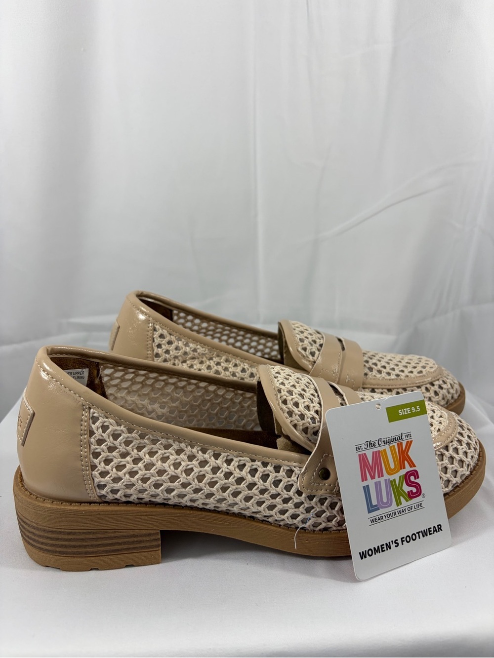 NWT Muk Luks Women’s Size 9.5 Woven Beige Loafers - Picture 5 of 9